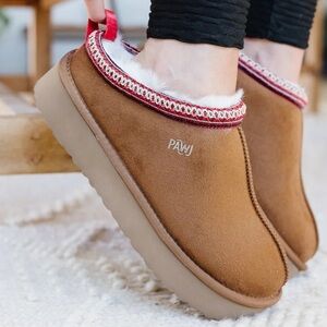 🐾 PAWJ Roe Platform Clog | Chestnut / Aspen Snow - W8
